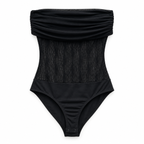 Body preto com drapeado e trama ondulada
