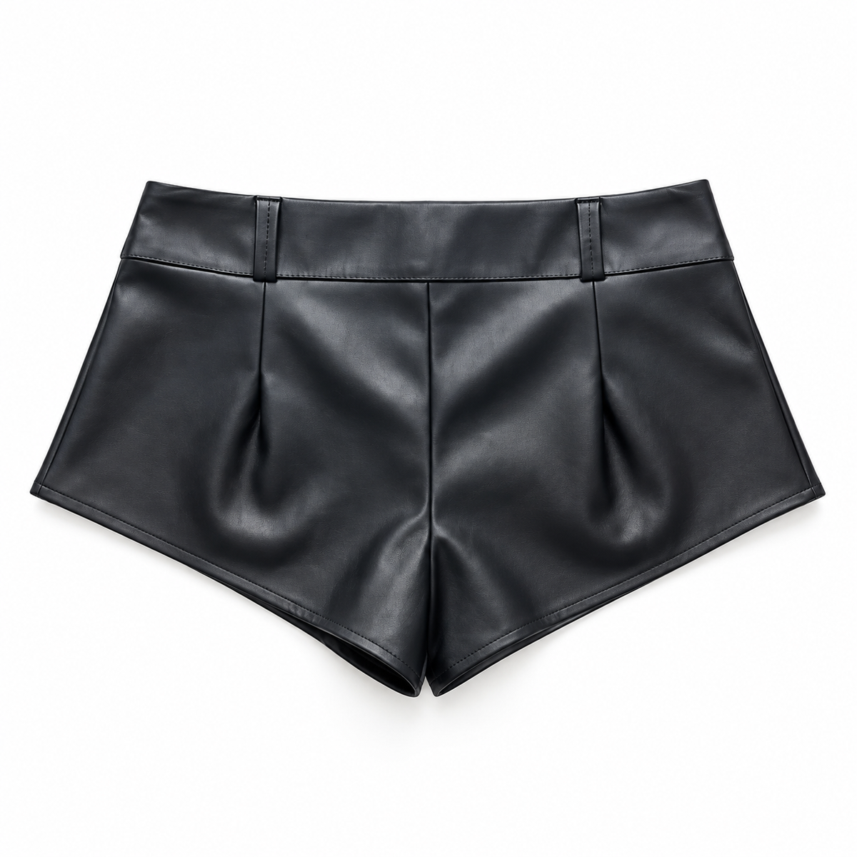 Short preto com passantes e pregas
